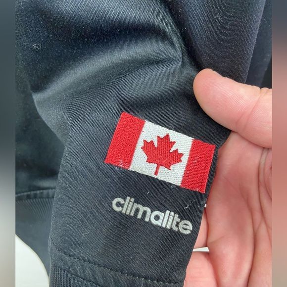 Addidas Climalite Canada Edition Mens size Small - Picture 6 of 7